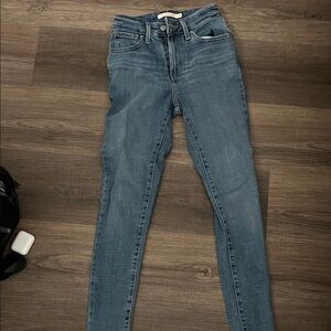 Levi's Women's Skinny Jeans in Classic Blue